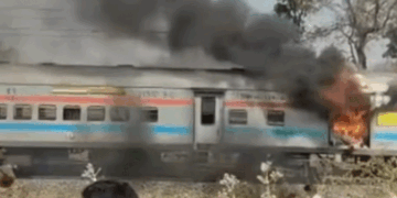 نئی دہلی-چنئی ایکسپریس میں آگ، تمام مسافر محفوظ