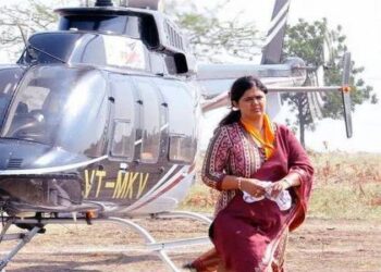 پنکجا منڈے کے ہیلی کاپٹر میں پرواز سے پہلے تکنیکی خرابی