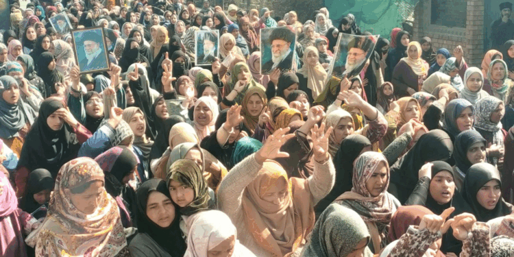 خامنہ ای کی شہادت کے بعد ہندوستان کے مختلف شہروں میں احتجاجی مظاہرے