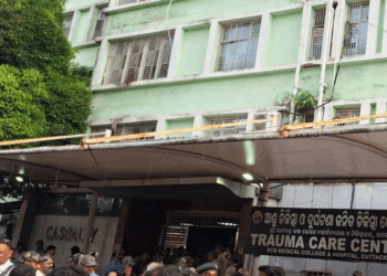 کٹک میں ایس سی بی میڈیکل کالج کے ٹراما کیئر آئی سی یو میں آگ