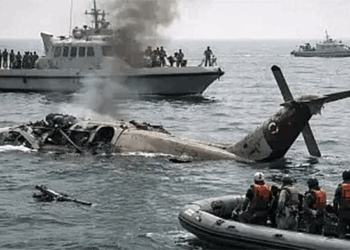 تکنیکی خرابی کے باعث قطر کے سمندری علاقے میں فوجی ہیلی کاپٹر تباہ