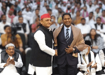 بابا صاحب کے پوتے کی ایس پی سربراہ سے ملاقات