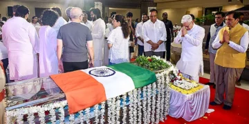 آشا بھوسلے کو نمناک آنکھوں سے الوداع