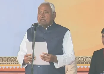 نتیش کمار نے .راجیہ سبھا کے رکن کے طور پر حلف لے لیا