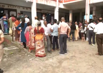 مغربی بنگال اور تمل ناڈو میں ووٹنگ شروع