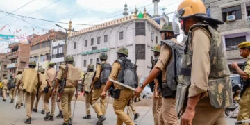 کانپورمیں  14 پولیس اہلکارمعطل – 118  کو وجہ بتاؤ نوٹس جاری