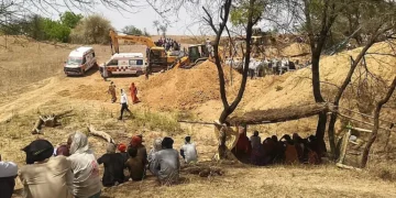 کنویں کی کھدائی کے دوران اچانک مٹی دھنسنے سے 5 مزدوروں کی موت