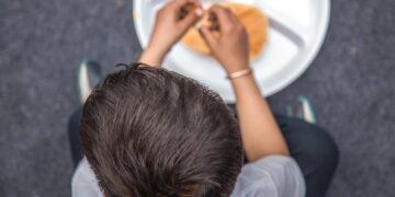 سہرسہ میں ’مڈ ڈے میل‘ کھاتے ہی 250 سے زائد بچے  بیمار