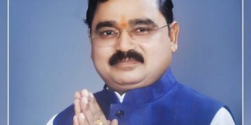 او پی راج بھر اور سنجے نشاد کو اپنی- اپنی پارٹی کو ایس پی میں ضم کرنے کی کھلی پیشکش