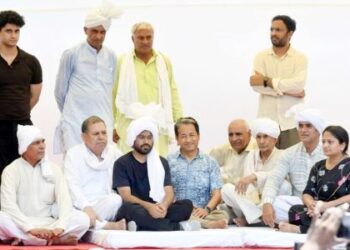 کاکروچ تحریک میں شدت، دھرمیندر پردھان کے استعفیٰ کا مطالبہ