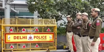 دہلی پولیس کے چھاپے کے دوران جنوبی افریقی  خاتون چھلانگ لگا کر ہلاک