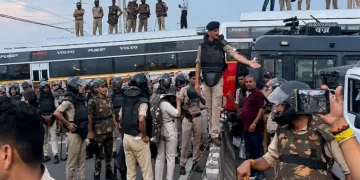 مدھیہ پردیش  میں ہزاروں کسانوں کا  سی ایم ہاؤس کی جانب مارچ