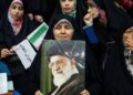 ایرانی خواتین کئی شعبوں میں مردوں سے آگے- خامنہ ای