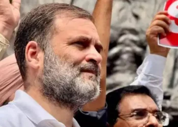 جتنی پولیس لانی ہےلے آئیے، جتنے غنڈوں کو بلانا ہے، بلا لیجیے۔ ہم ڈرنے والے نہیں- راہل گاندھی